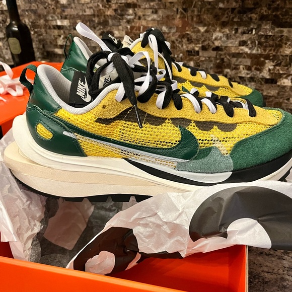 NWB Nike Vaporwaffle Sacai Yellow/Green Size 10.5. Bought as gift,tried on once. - Picture 4 of 8